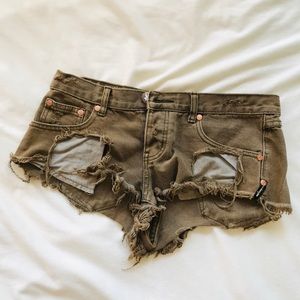 One teaspoon cutoffs